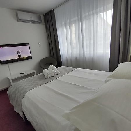 Creative Apartment Baia Mare Bagian luar foto