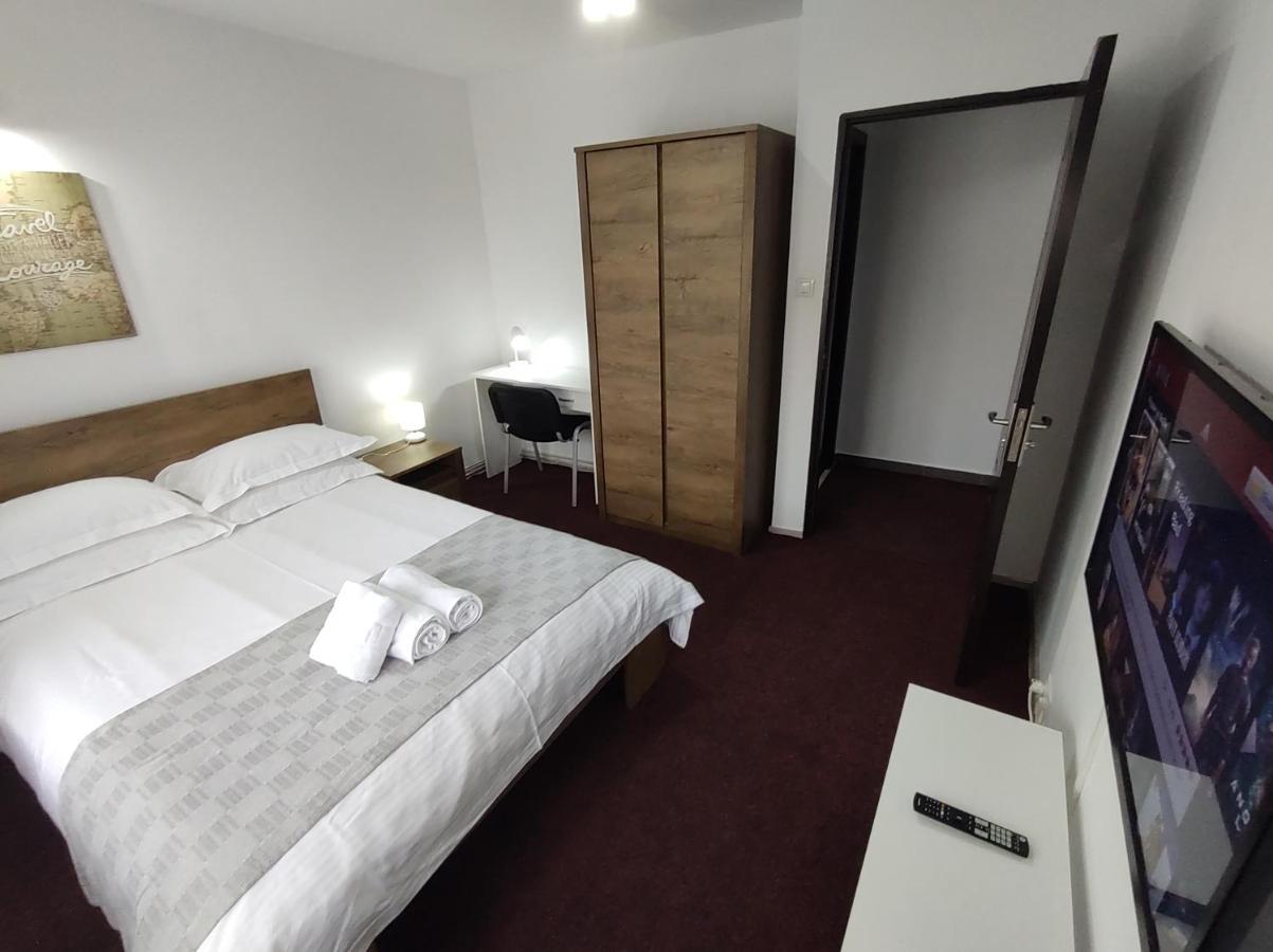 Creative Apartment Baia Mare Bagian luar foto