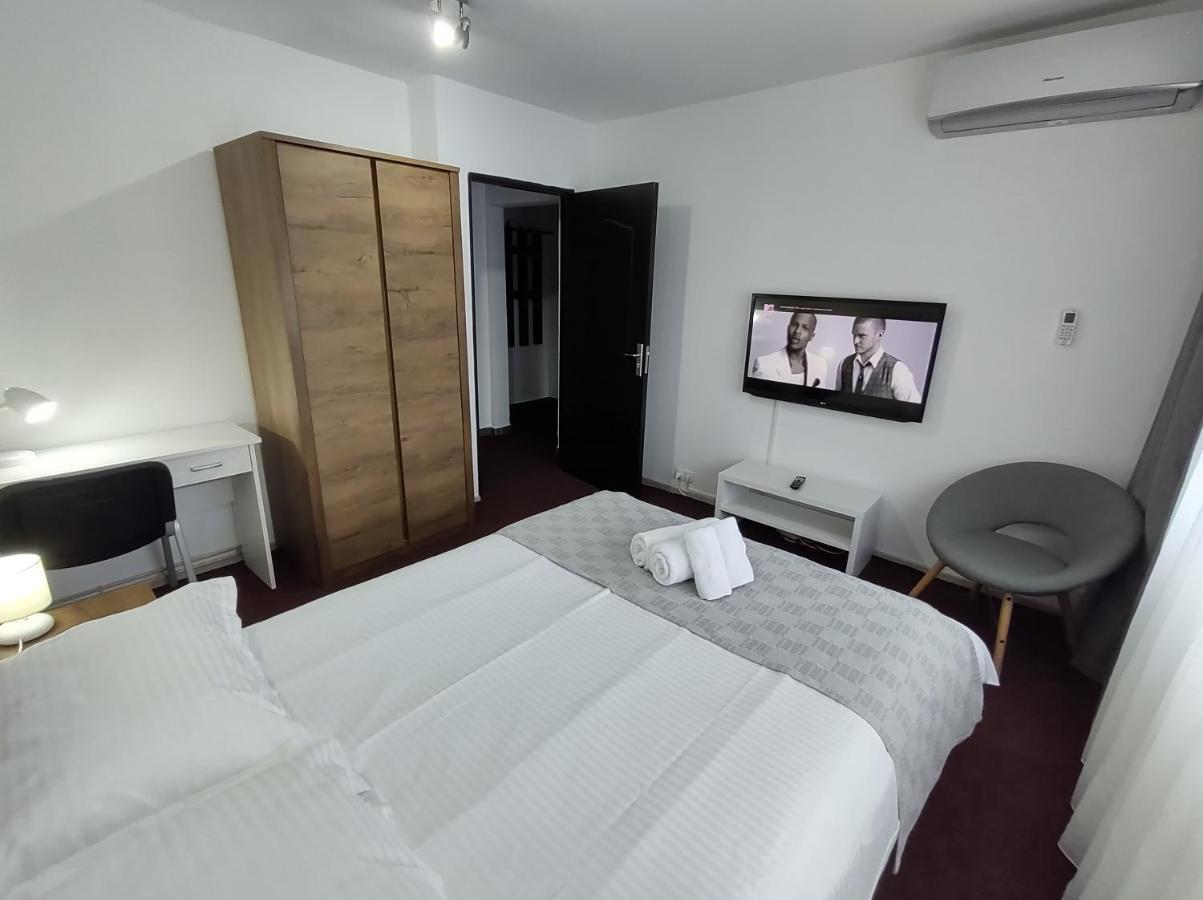 Creative Apartment Baia Mare Bagian luar foto